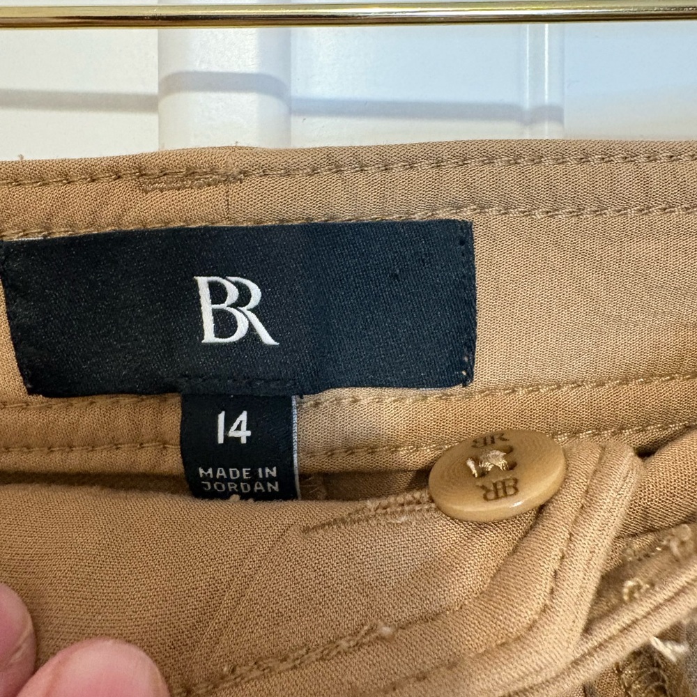 Banana Republic Women's Tan Cargo Joggers - Picture 3 of 9